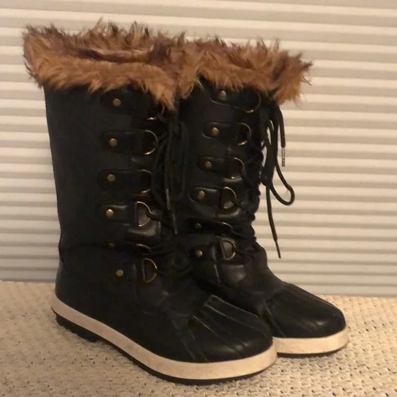JustFab Women Winter Boots - Picture 2 of 2